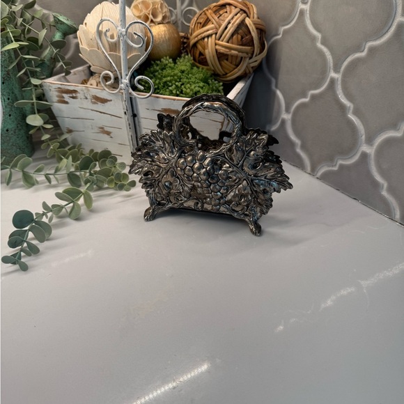 Vintage Silver Godinger napkin holder - Picture 1 of 5